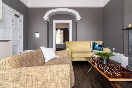 1 bedroom serviced apartment to rent - Photo 2