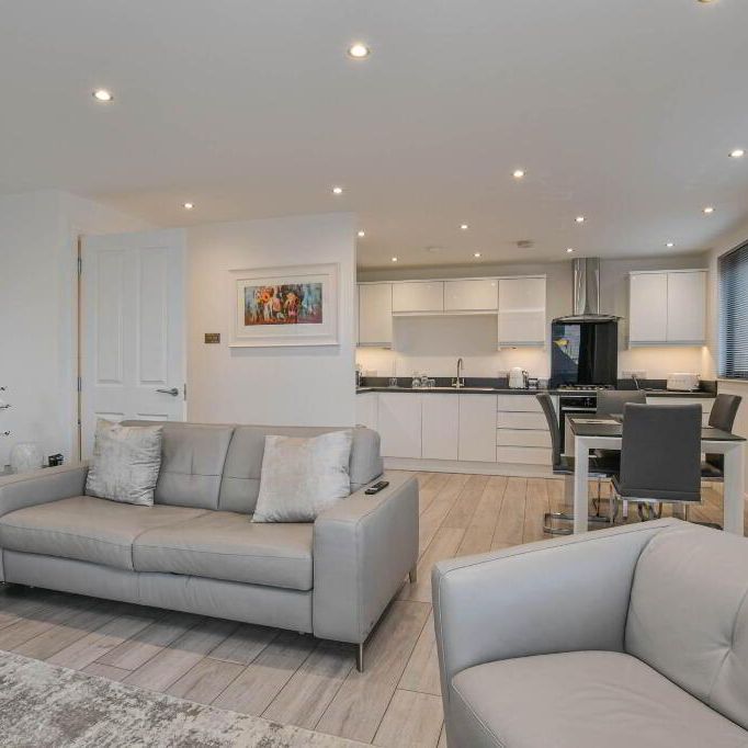 Apartment 22 Queens Square, Belfast, BT1 3FF - Photo 1