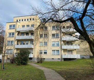 Günstige 3,5-Zimmer-Wohnung in zentraler Lage mit großem Balkon - Photo 5