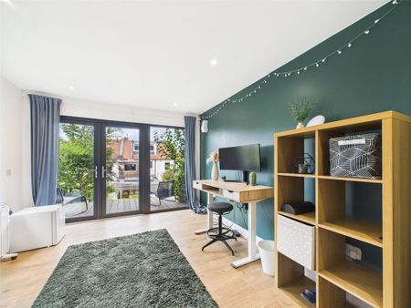 3 bedroom terraced house to rent - Photo 4