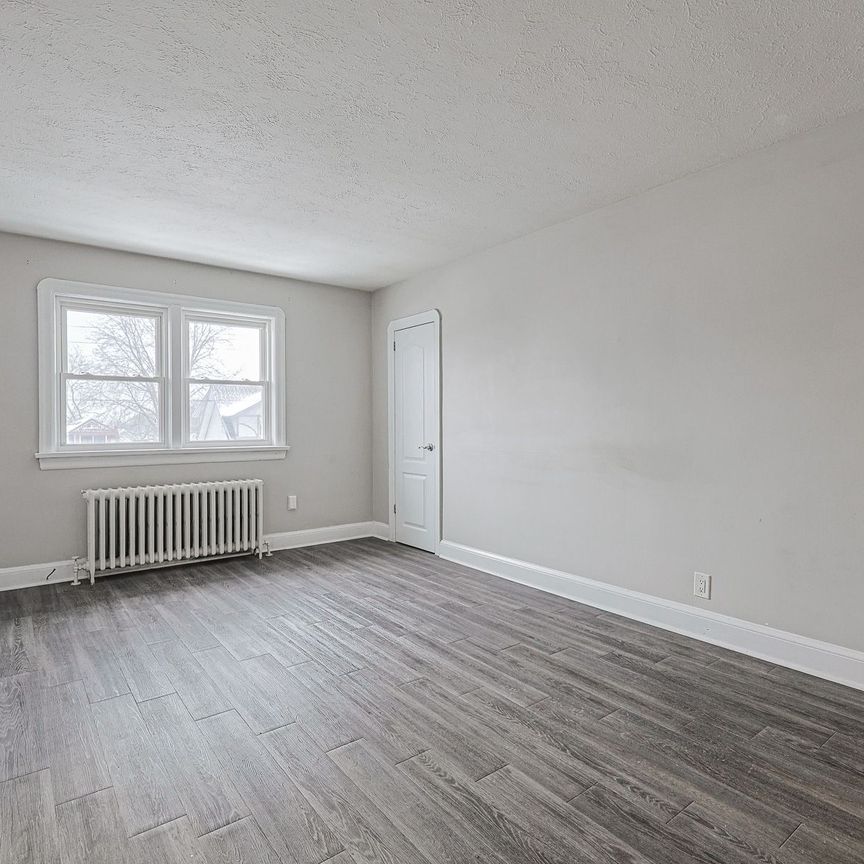 For Lease - 366 Mary Street Unit# 4, Oshawa, Ontario - Photo 1