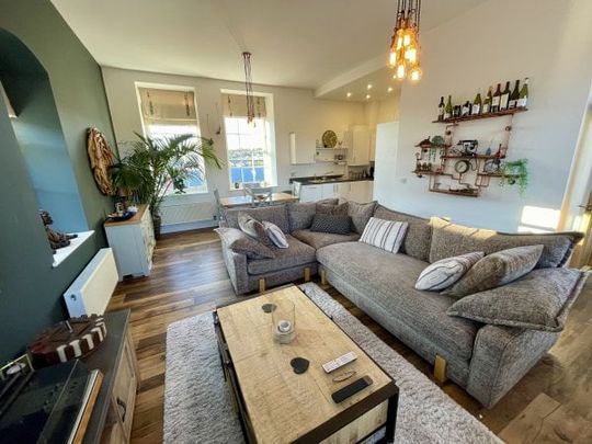 Truro, Truro, TR1 - Photo 1