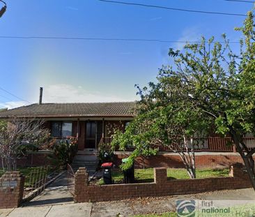 Perfect Location! - Photo 1