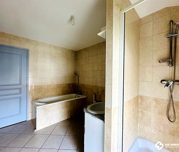 Location Appartement 4 pièces 74m² ROANNE 42300 - Photo 4