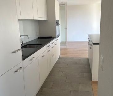 2.5 Zimmer, 81 m², 4. Stock - Photo 2