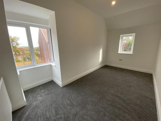 3 bedroom semi-detached house to rent - Photo 1