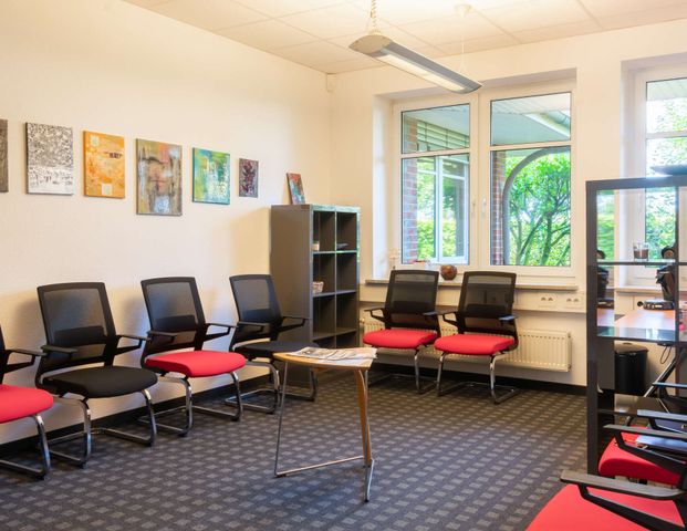 Großzügige Gewerbefläche mit flexibler Raumaufteilung & Kellerräumen und Wohnoption. Obj. 9027 - Photo 1