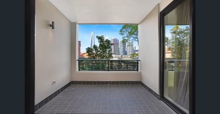 Prestigious Location – Luxurious 3 Bedroom + Private Study/Guess Room - Photo 5