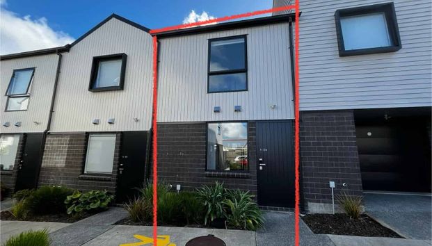 2-Bedroom Townhouse in New Lynn Central - Photo 1