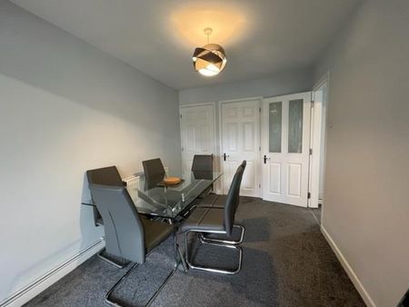 3 bedroom semi-detached house to rent - Photo 2