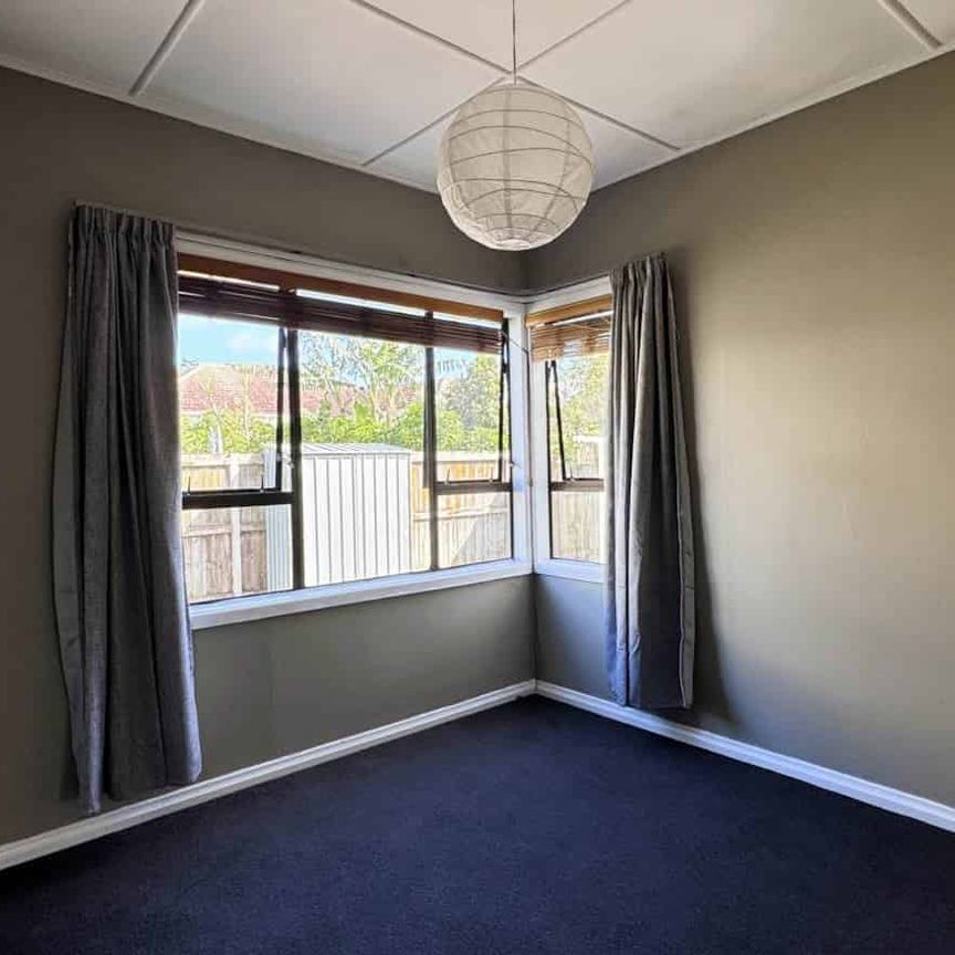 Sunny 3-Bedroom Home for Rent in Greenlane – S... - Photo 1