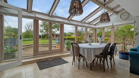 8 bedroom farm house to rent - Photo 4