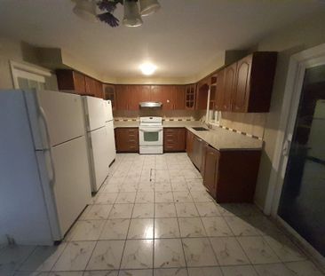 For Lease - 27 Cannon Crescent, Brampton, Ontario - Photo 3