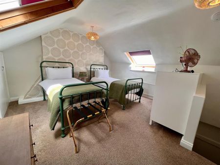 3 bedroom terraced house to rent - Photo 4