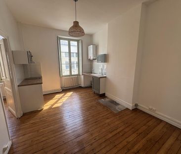 Location Appartement 1 pièce 31m² ANGERS 49000 - Photo 2