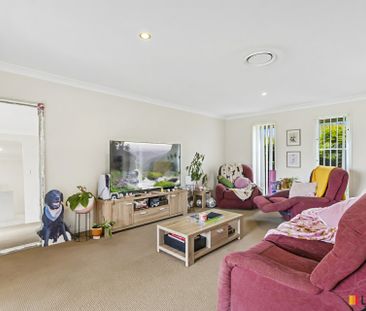 Great Family Home! - Photo 1
