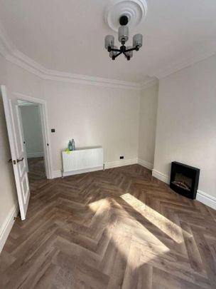 Flat, Gosfield Street, London, W1W - Photo 1