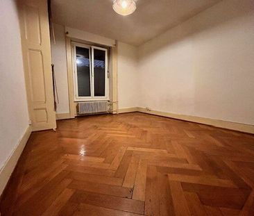 Appartement lumineux de 2.5 pièces en plein centre-ville - Foto 2