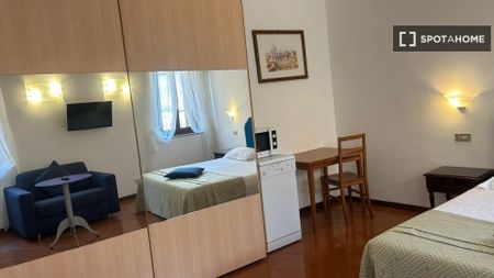 rome, Lazio 00187 - Photo 4