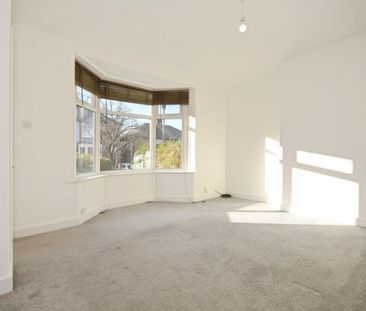 3 bedroom House To Let - Photo 2