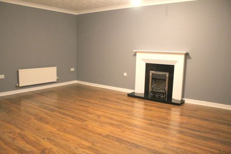 3 bedroom house to rent Edison Way, Arnold, Nottingham, NG5 - Photo 2