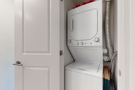 For Lease - 1630 Queen Street Unit# 202, Toronto, Ontario - Photo 5