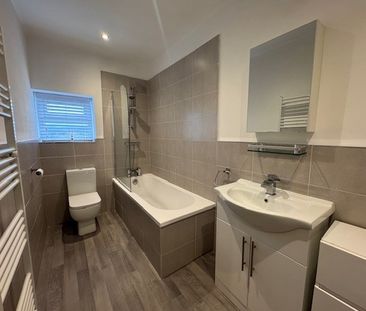 Grove Lane, Padiham - Photo 4