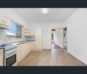 18 James Street, East Ipswich, Qld 4305 - Photo 1