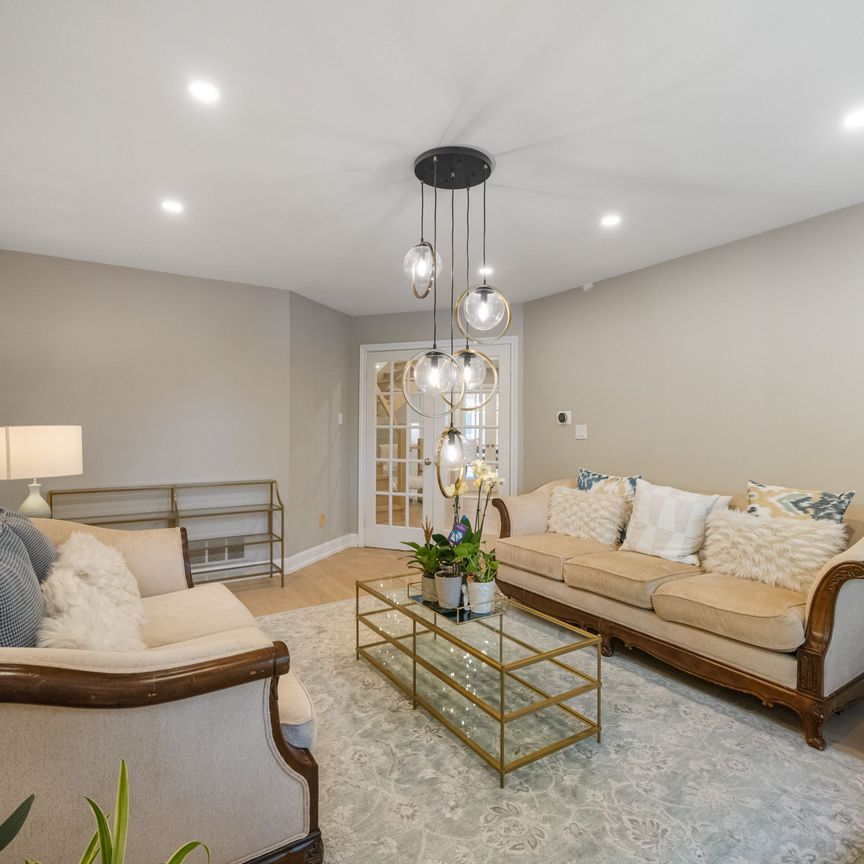 For Lease - 5 Waverley Crescent, Richmond Hill, Ontario - Photo 1