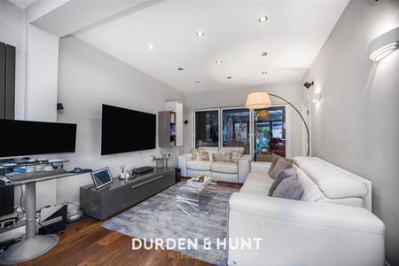 Collinwood Gardens, Gants Hill - Photo 3