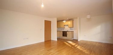 St Andrews Close, Canterbury, CT1 2RT, Kent - Photo 2