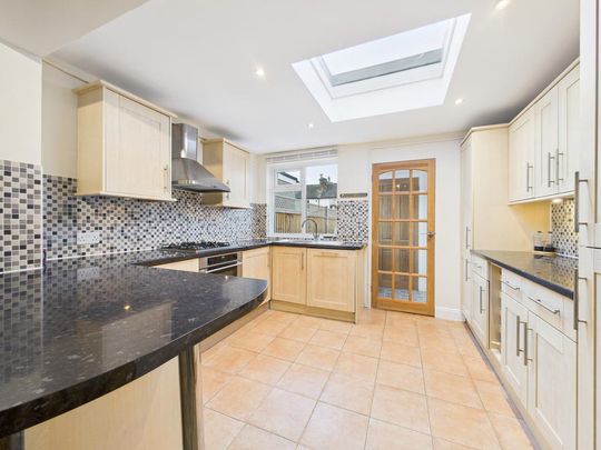 2 bedroom terraced house to rent - Photo 1