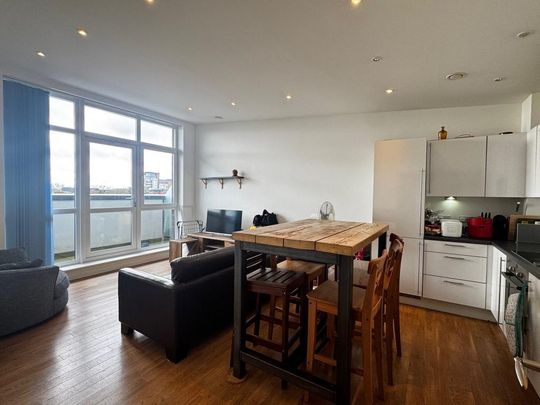 2 bedroom flat to rent - Photo 1