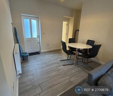 4 bedroom terraced house to rent - Photo 2