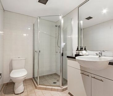 Forum West One Bedroom Apartment With Resort Facilities - Photo 1