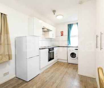 Ash Grove, London, NW2 - Photo 5