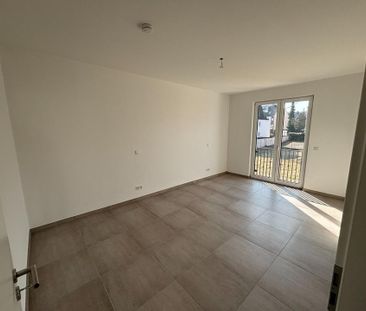 Moderne 2-Zimmer-Neubauwohnung mit Balkon in Köln Weidenpesch - Foto 1