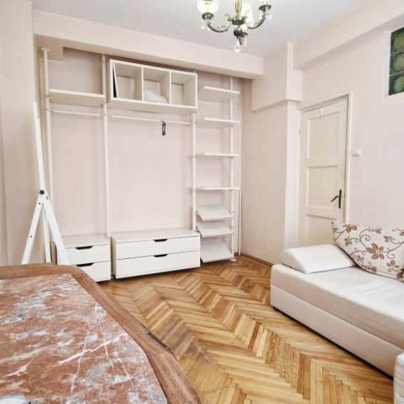 Garsoniera Magheru - str. Vasile Conta, eta 1 - Fotografie 1