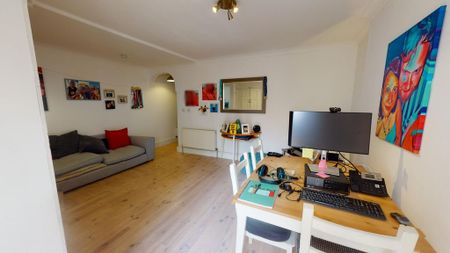1 bedroom flat to rent - Photo 5