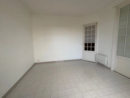 Location Appartement 4 pièces 88m² CANNES 06400 - Photo 2