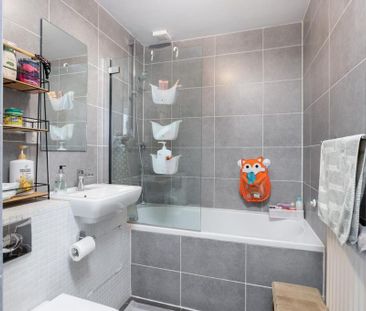 4 bedroom townhouse to rent - Photo 2