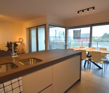 Recent 3 slaapkamer appartement in het centrum - Photo 3