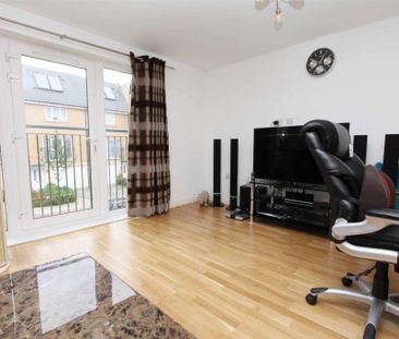4 bedroom terraced house to rent - Photo 1