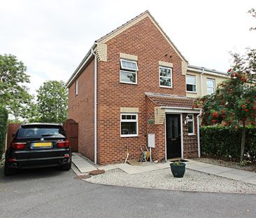 3 BEDROOM House - End Town House - Photo 1