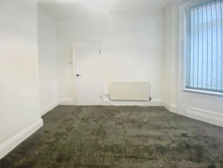 2 bedroom ground floor flat to rent - Photo 5