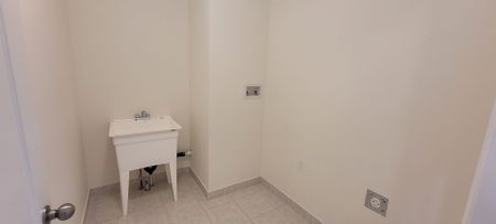 For Lease - 9 Grieves Street, Georgina, Ontario - Photo 3