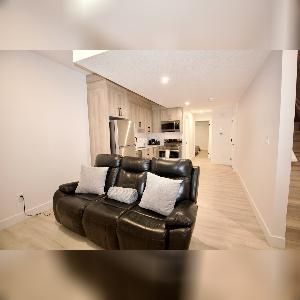2 Bedroom 1 Bath Inglewood Basement For Rent - Photo 2