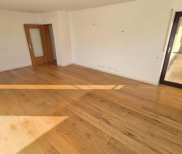 4-Zimmer Wohnung mit Parkett, Loggia, EBK, Garten - Foto 1