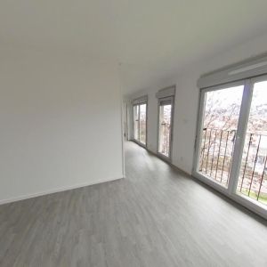 Location Appartement à LE PEAGE DE ROUSSILLON - Photo 1