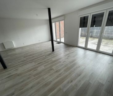 Location Maison 5 pièces 111 m2 à Saint-Quentin - Photo 4